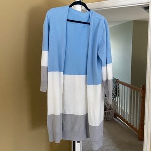 Long cardigan- great for spring over a white tshirt. Only been worn 2x